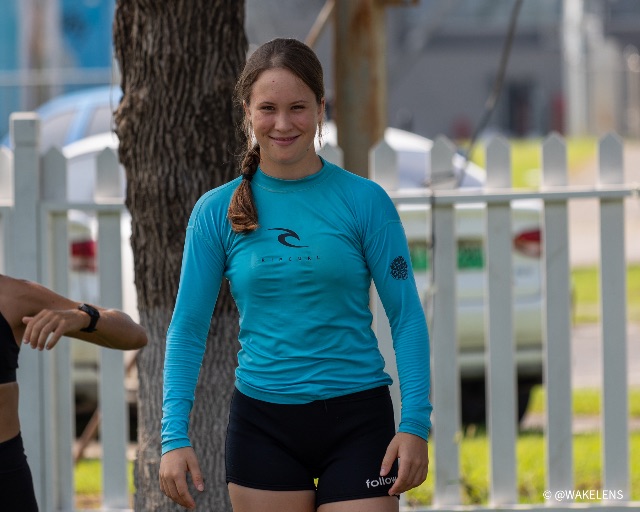 Porträt von Laura Bertram